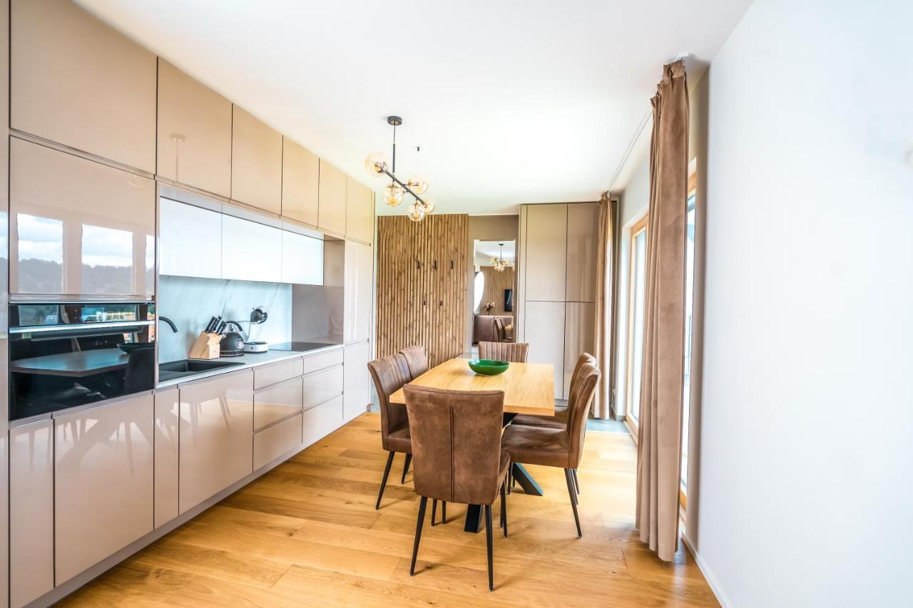 Family Apartment Kubinska Hola Dolny Kubin Exterior photo